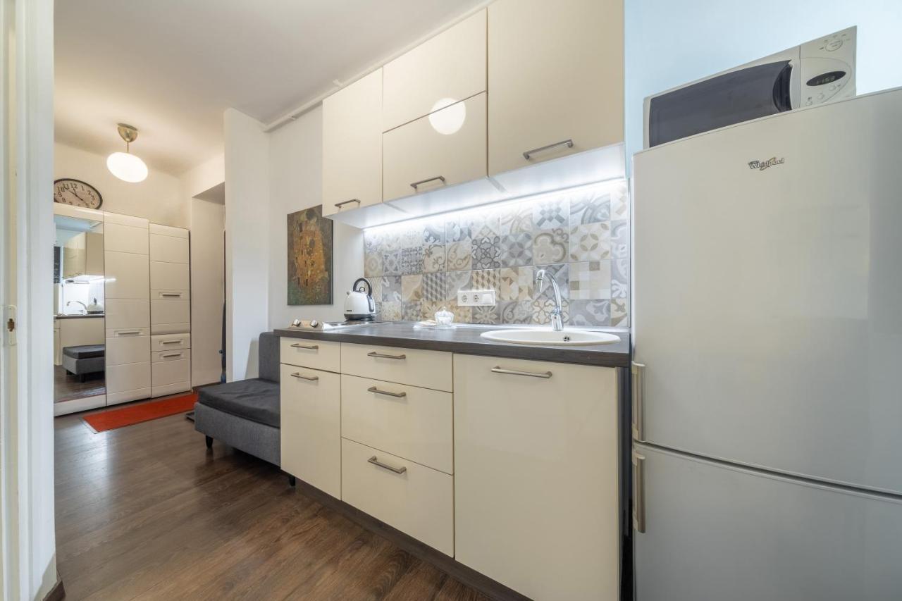 Margit Apartment Budapest Exteriör bild