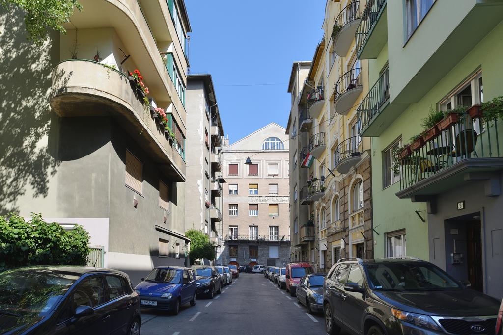 Margit Apartment Budapest Exteriör bild